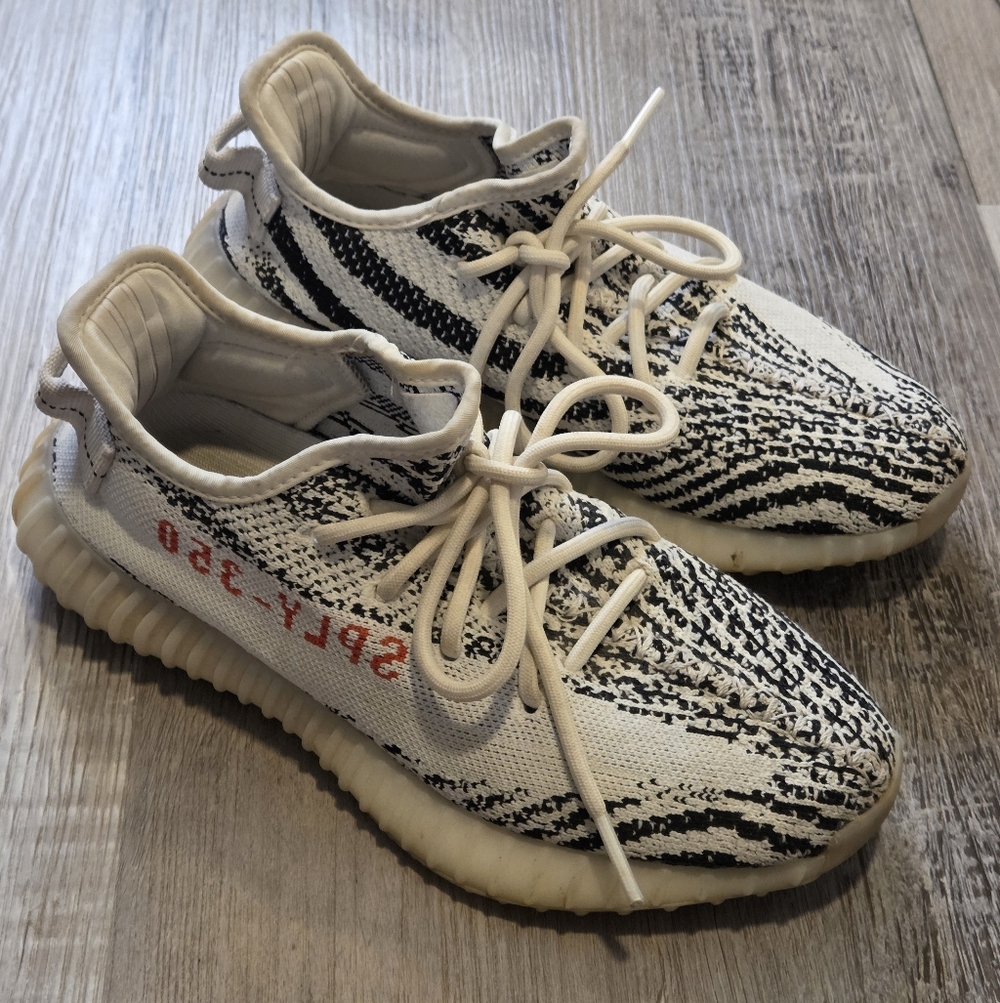 Adidas Yeezy Boost 350 V2